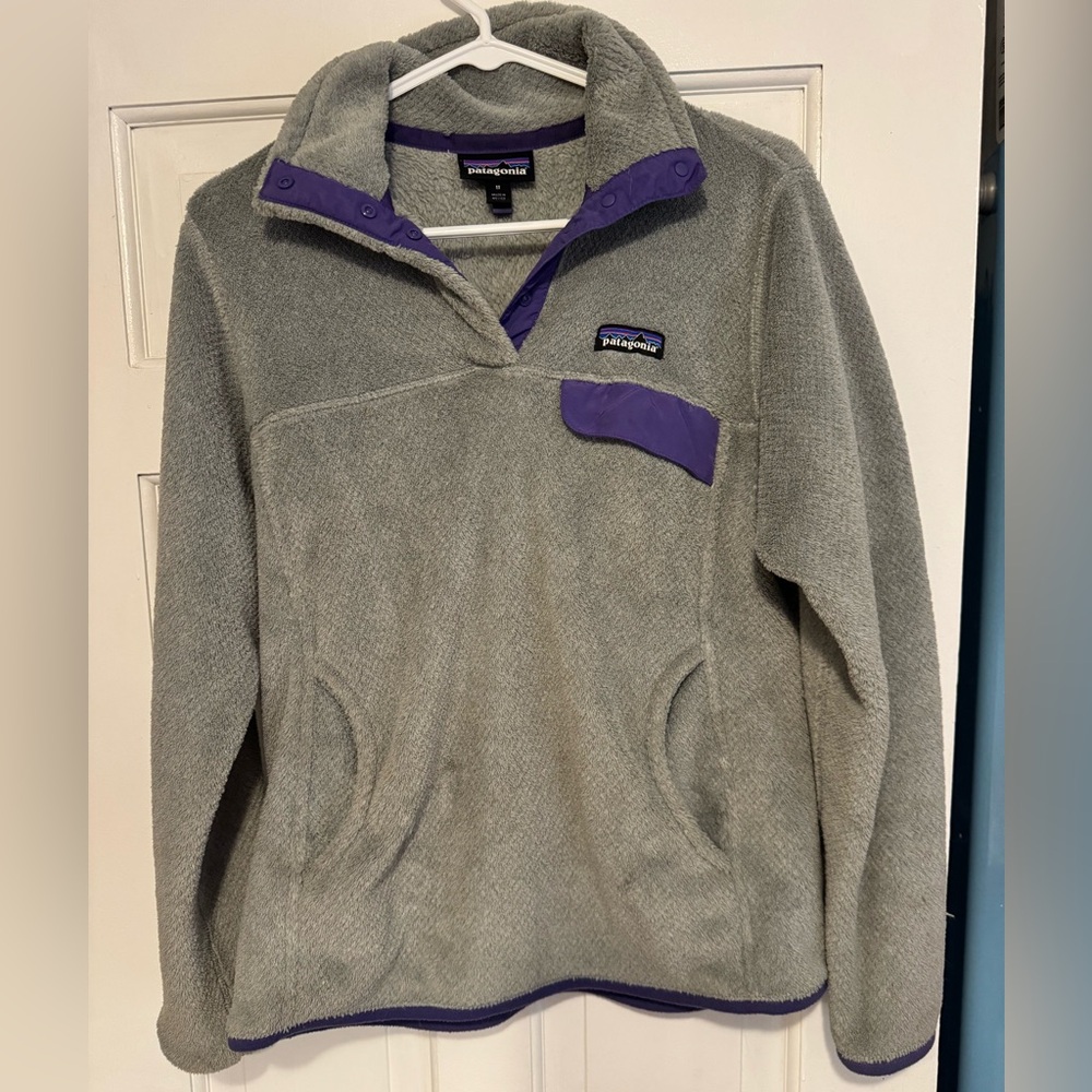 Patagonia Re-Tool Heather Gray Fleece with Violet Trim -women’s medium